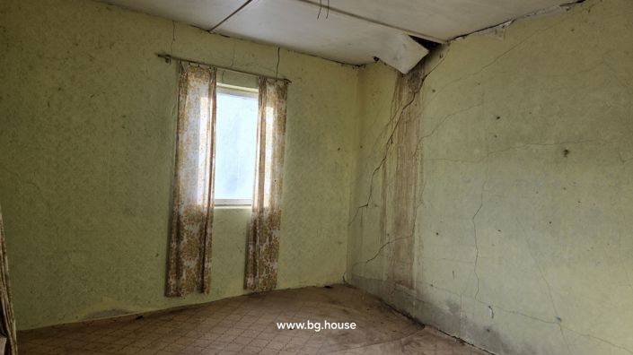 Image No.18-3 Bed House for sale