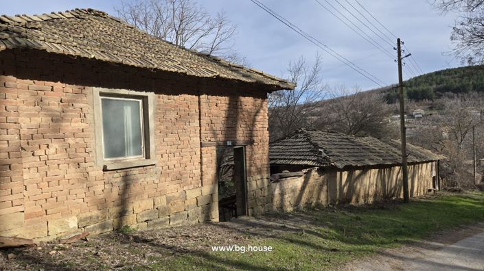 Image No.6-3 Bed House for sale