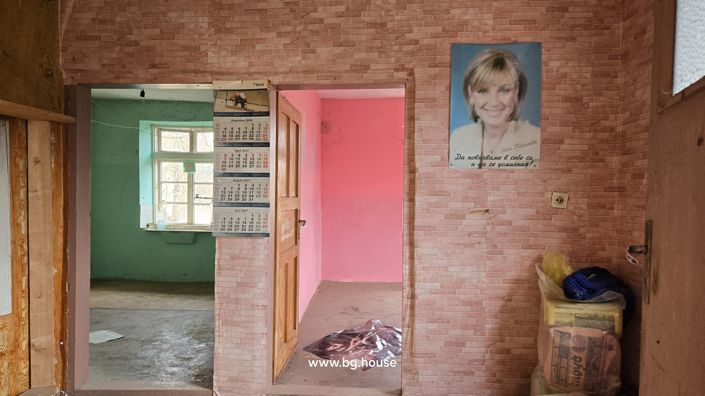 Image No.9-3 Bed House for sale