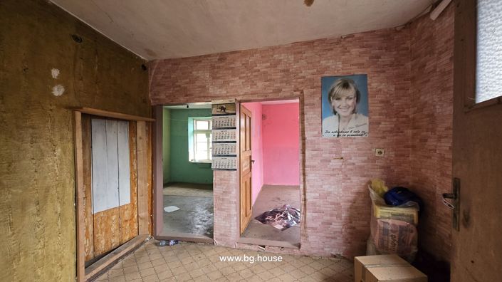 Image No.10-3 Bed House for sale