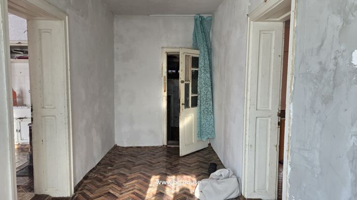 Image No.20-2 Bed House for sale