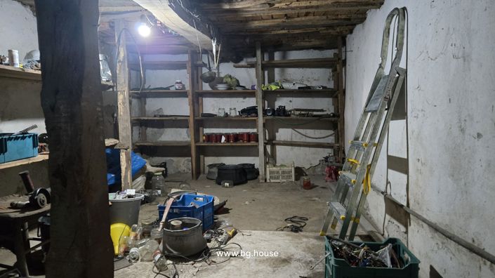 Image No.30-2 Bed House for sale