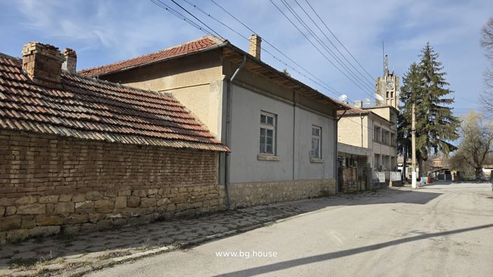 Image No.4-Maison de 5 chambres à vendre à Gorsko Ablanovo