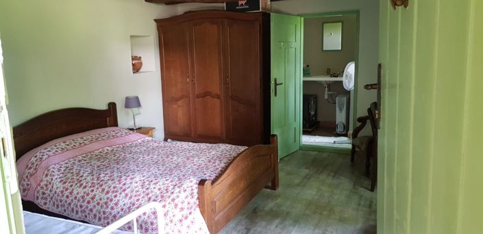 Image No.8-3 Bed House for sale
