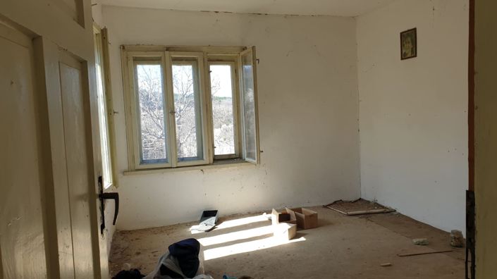 Image No.19-3 Bed House for sale