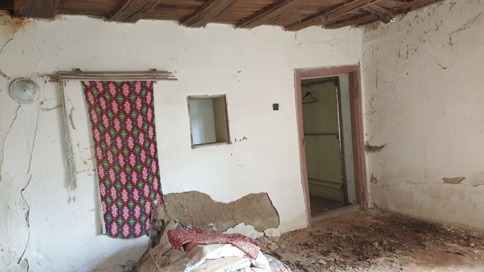 Image No.21-3 Bed Land for sale