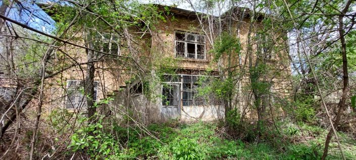 Image No.8-3 Bed Land for sale