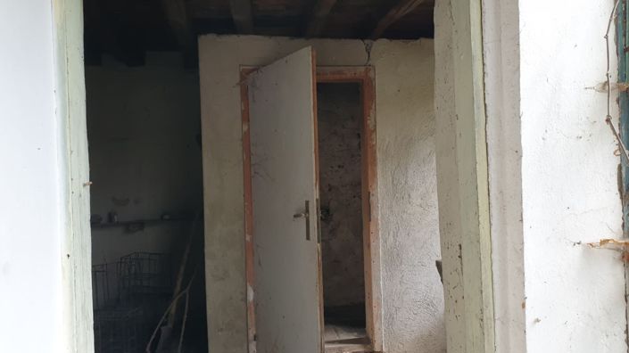 Image No.9-3 Bed Land for sale
