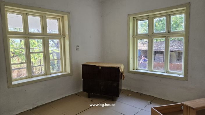 Image No.17-3 Bed House for sale