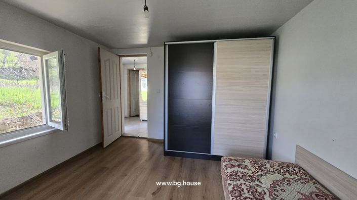 Image No.13-2 Bed House for sale