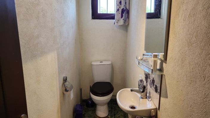 Image No.23-2 Bed House for sale