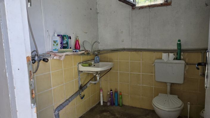 Image No.30-2 Bed House for sale