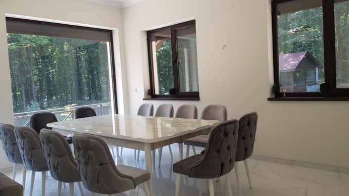 Image No.18-5 Bed House for sale