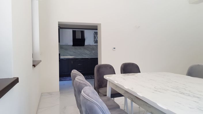 Image No.21-5 Bed House for sale