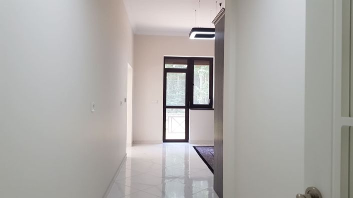 Image No.31-5 Bed House for sale
