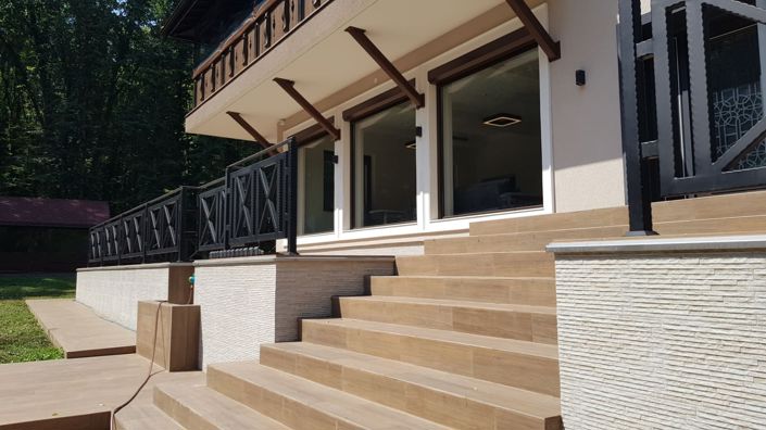 Image No.6-5 Bed House for sale