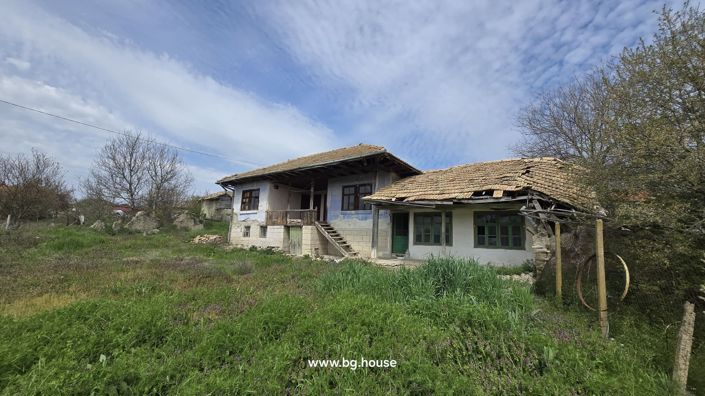 Image No.4-House for sale