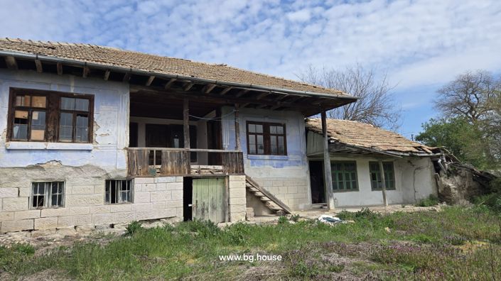 Image No.8-House for sale
