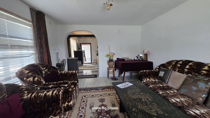 Image No.17-2 Bed House for sale