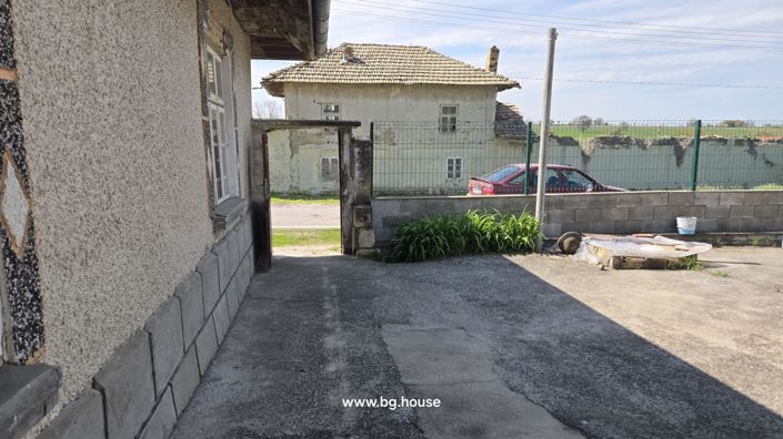 Image No.4-2 Bed House for sale