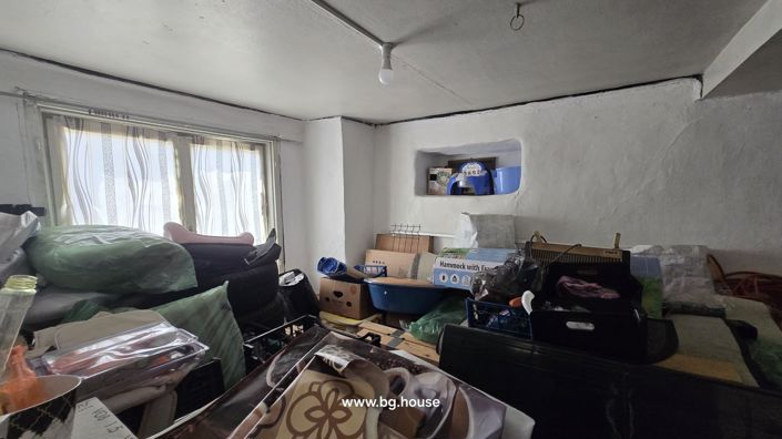Image No.9-2 Bed House for sale