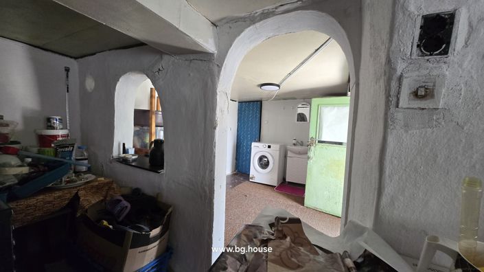 Image No.10-2 Bed House for sale