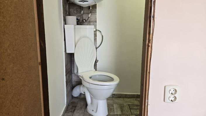 Image No.30-2 Bed House for sale
