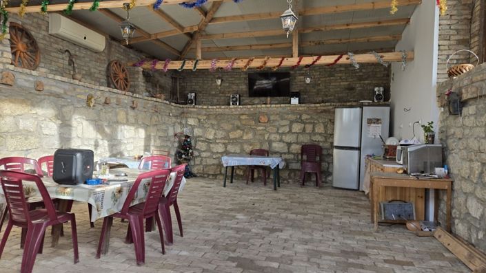 Image No.5-2 Bed House for sale