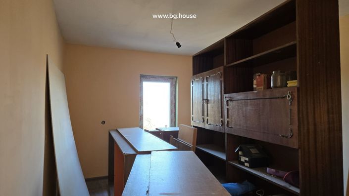 Image No.10-3 Bed House for sale