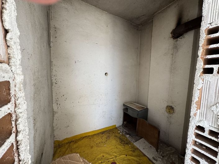 Image No.17-6 Bed House for sale