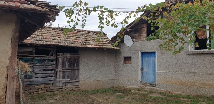 Image No.2-Maison de 2 chambres à vendre à Razdeltsi