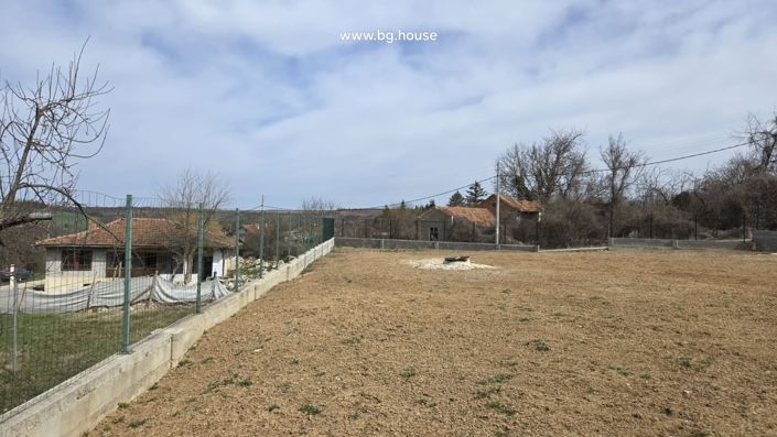 Image No.17-2 Bed House for sale