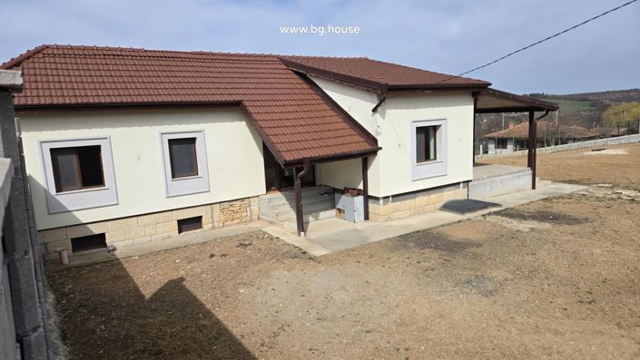 Image No.3-2 Bed House for sale