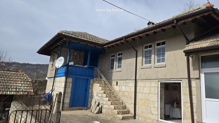 Image No.19-3 Bed House for sale
