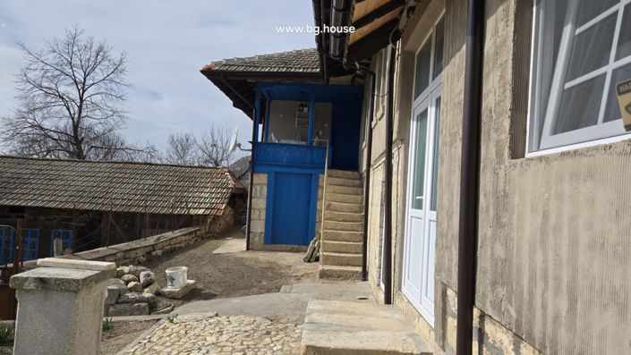 Image No.22-3 Bed House for sale