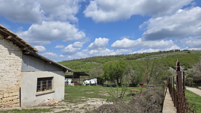 Image No.15-3 Bed Farmhouse for sale