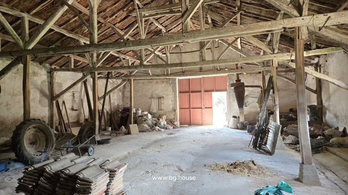 Image No.26-3 Bed Farmhouse for sale