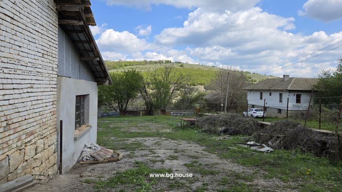 Image No.27-3 Bed Farmhouse for sale