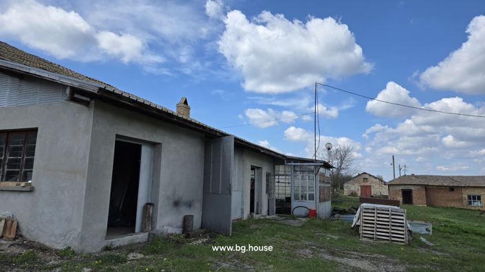 Image No.31-3 Bed Farmhouse for sale