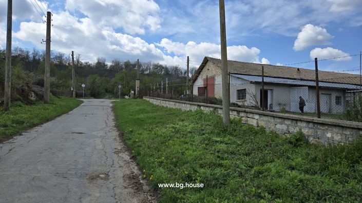 Image No.8-3 Bed Farmhouse for sale