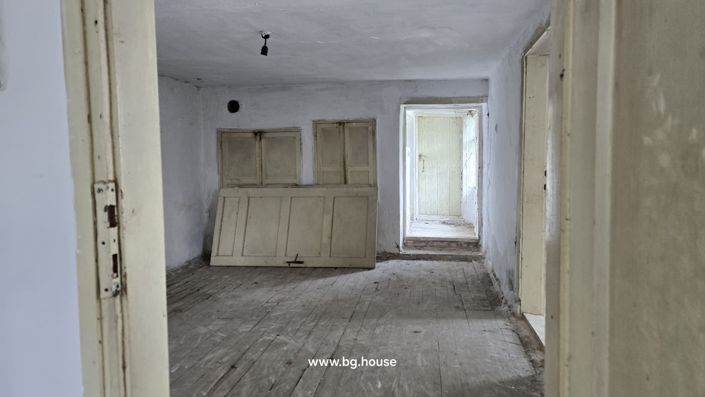 Image No.17-3 Bed House for sale
