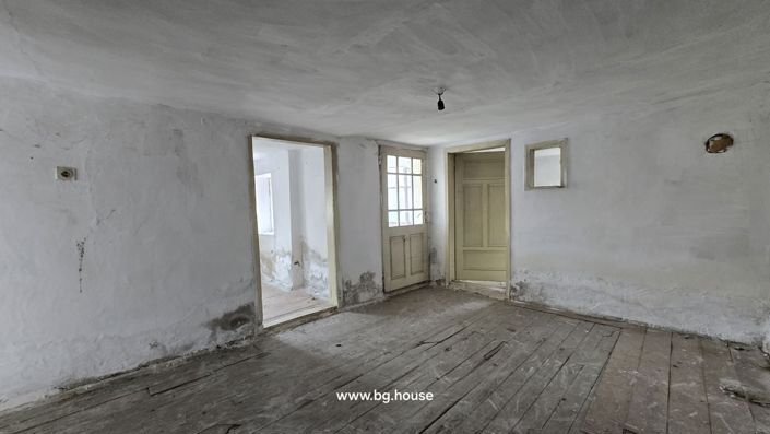 Image No.21-3 Bed House for sale