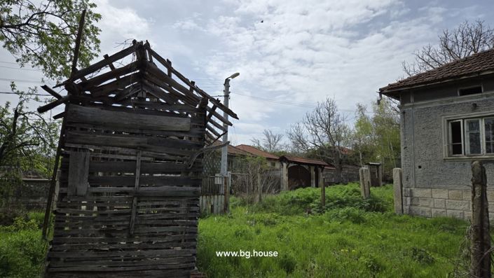 Image No.17-2 Bed House for sale