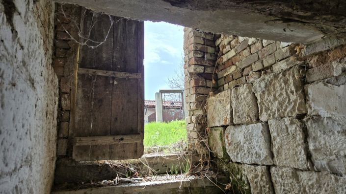 Image No.30-2 Bed House for sale