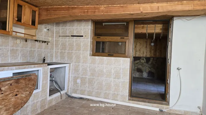 Image No.19-4 Bed House for sale