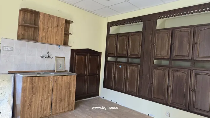 Image No.21-4 Bed House for sale