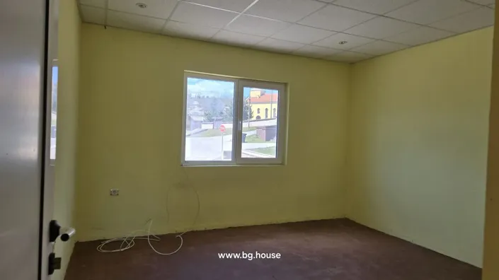 Image No.24-4 Bed House for sale