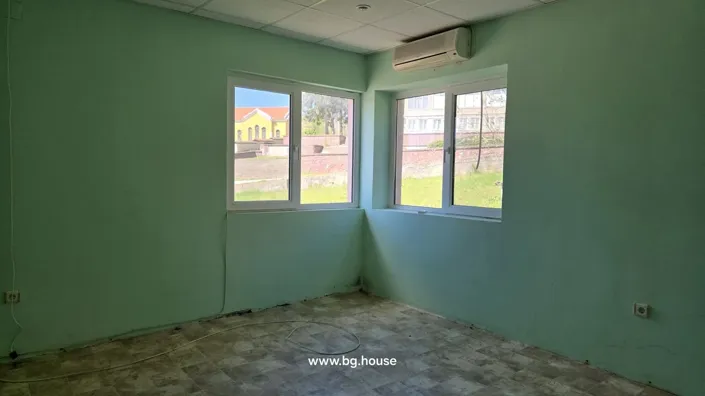 Image No.26-4 Bed House for sale