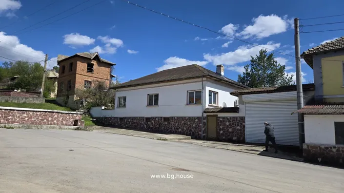 Image No.5-4 Bed House for sale