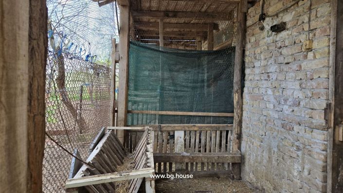 Image No.14-1 Bed Farmhouse for sale